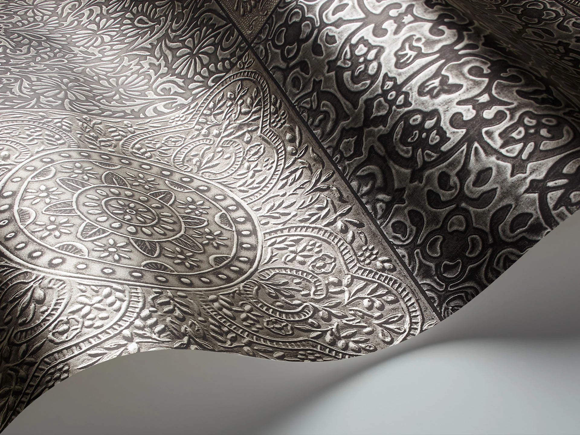 Cole & Son Martyn Lawrence Bullard, Bazaar, Pewter