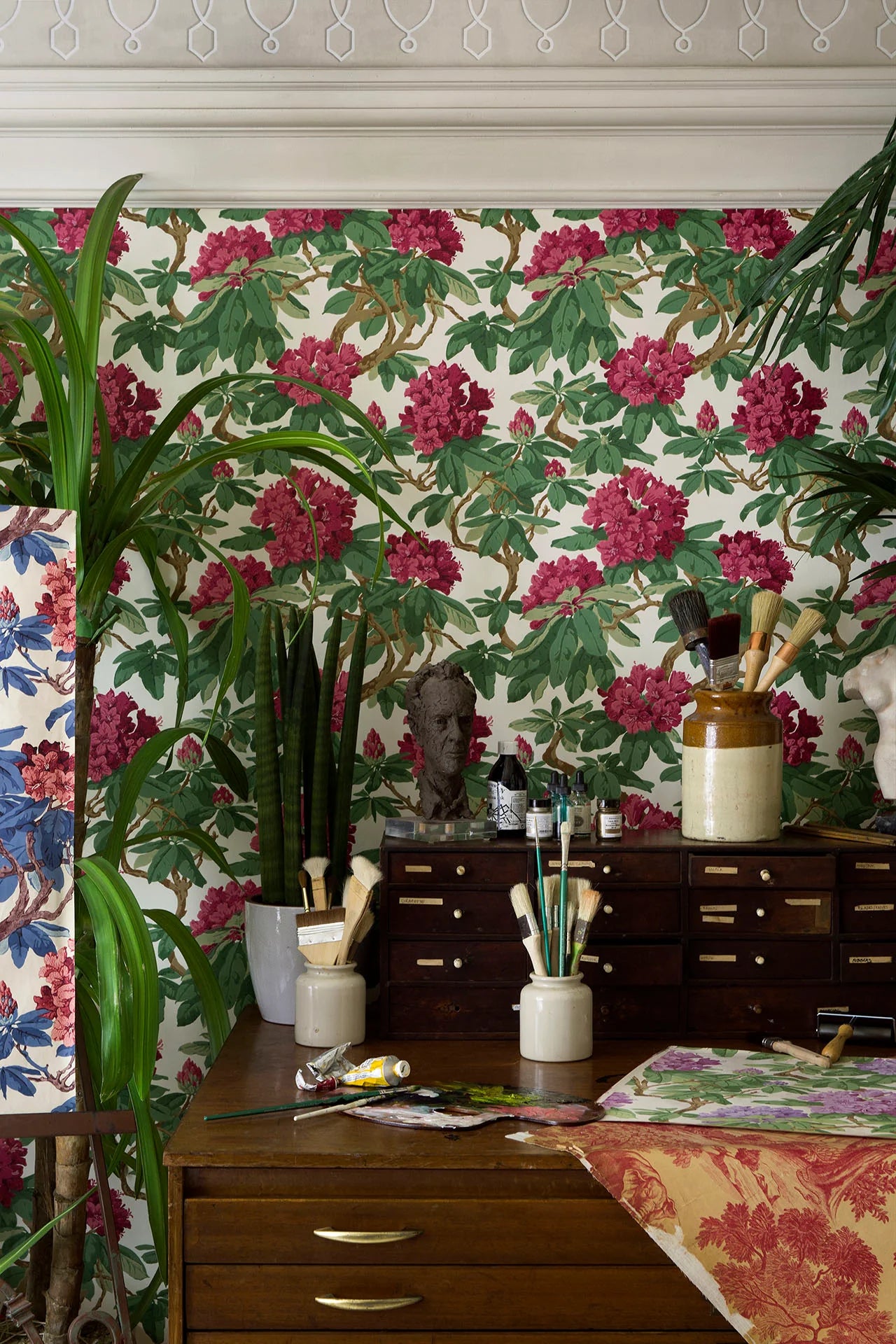 Cole & Son Folie Bourlie, Cerise, Leaf Green on White