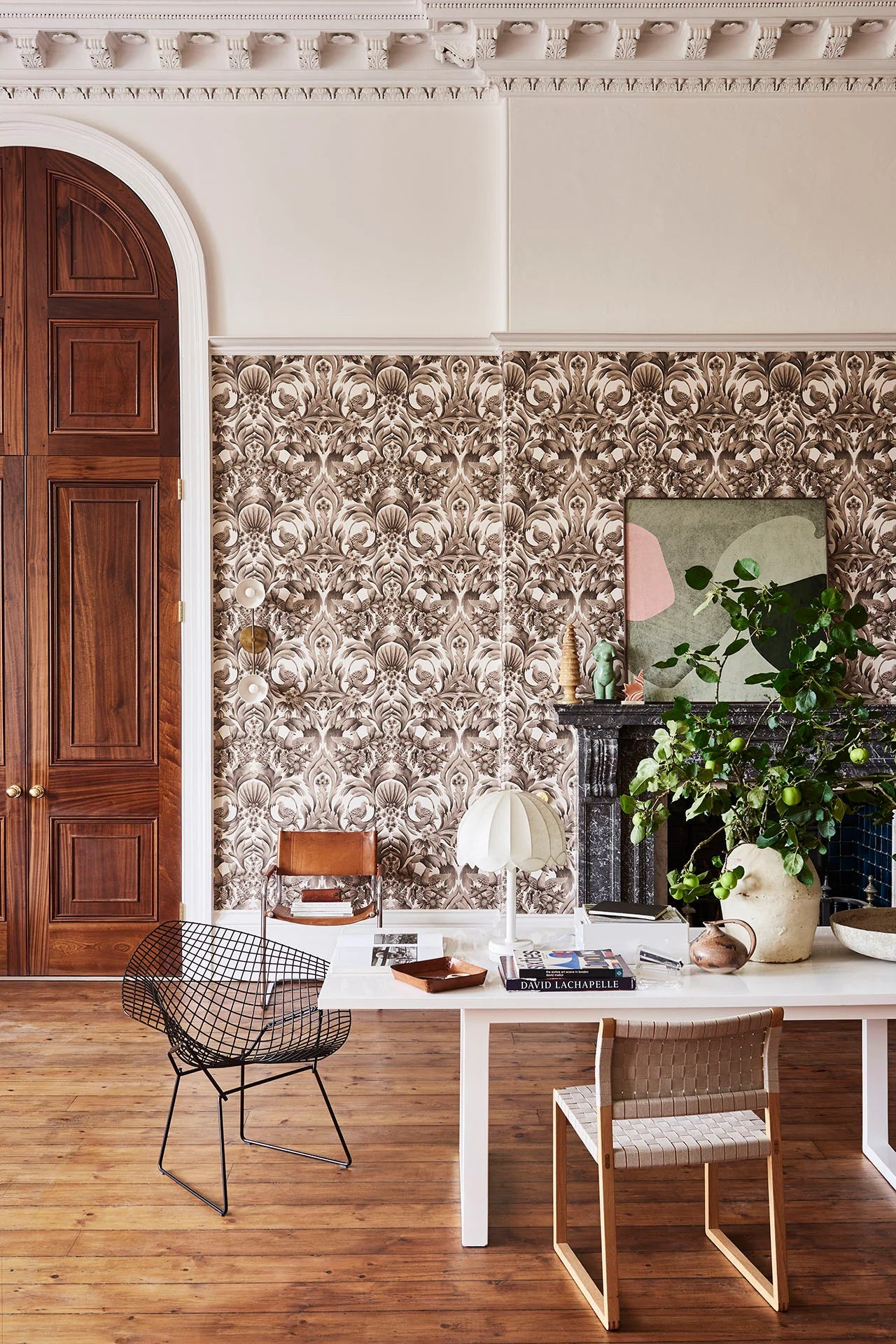 Cole & Son Historic Royal Palaces Gibbons Carving, Soot on Stone