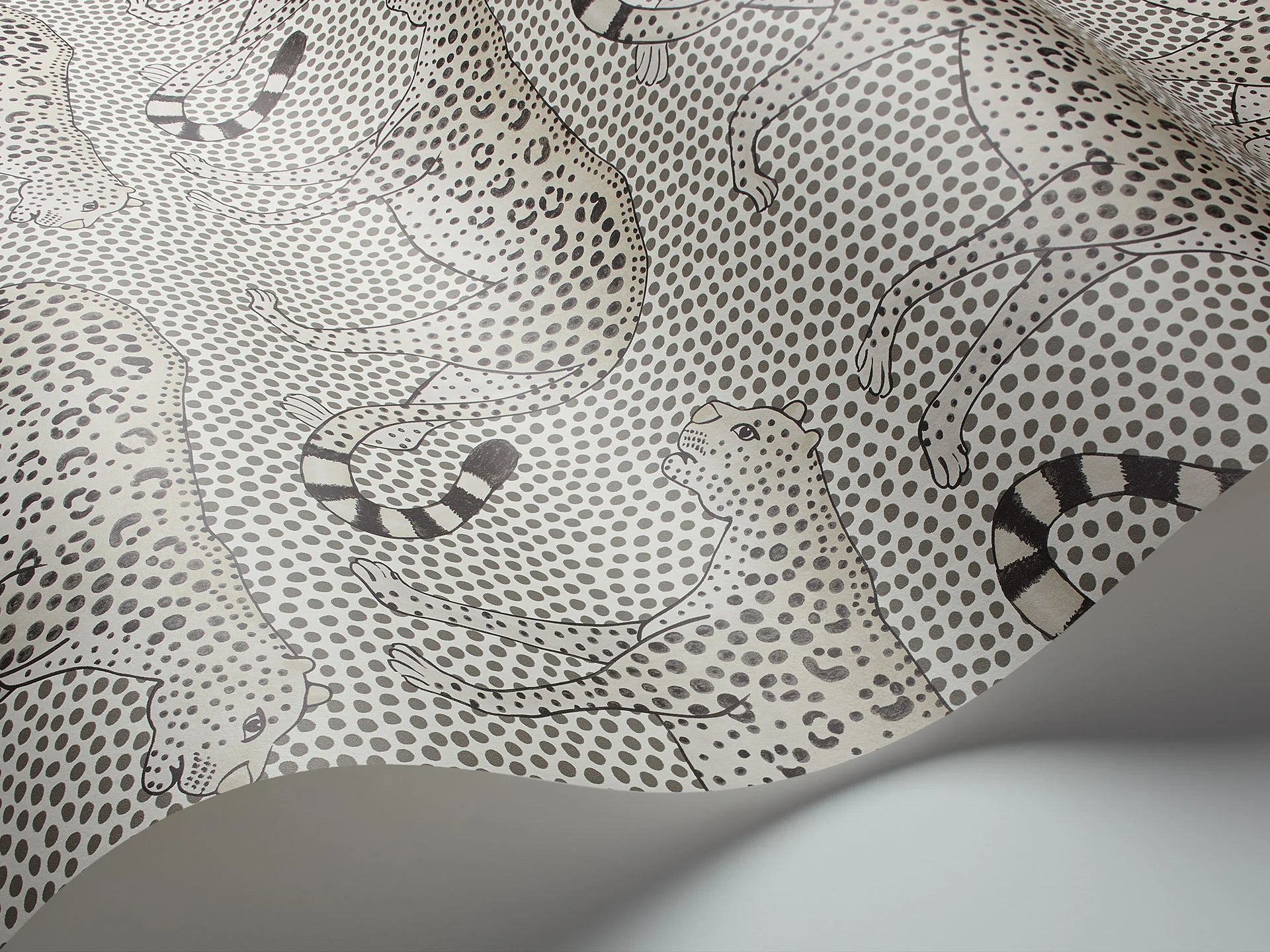 Cole & Son Ardmore Leopard Walk, Soot on Snow