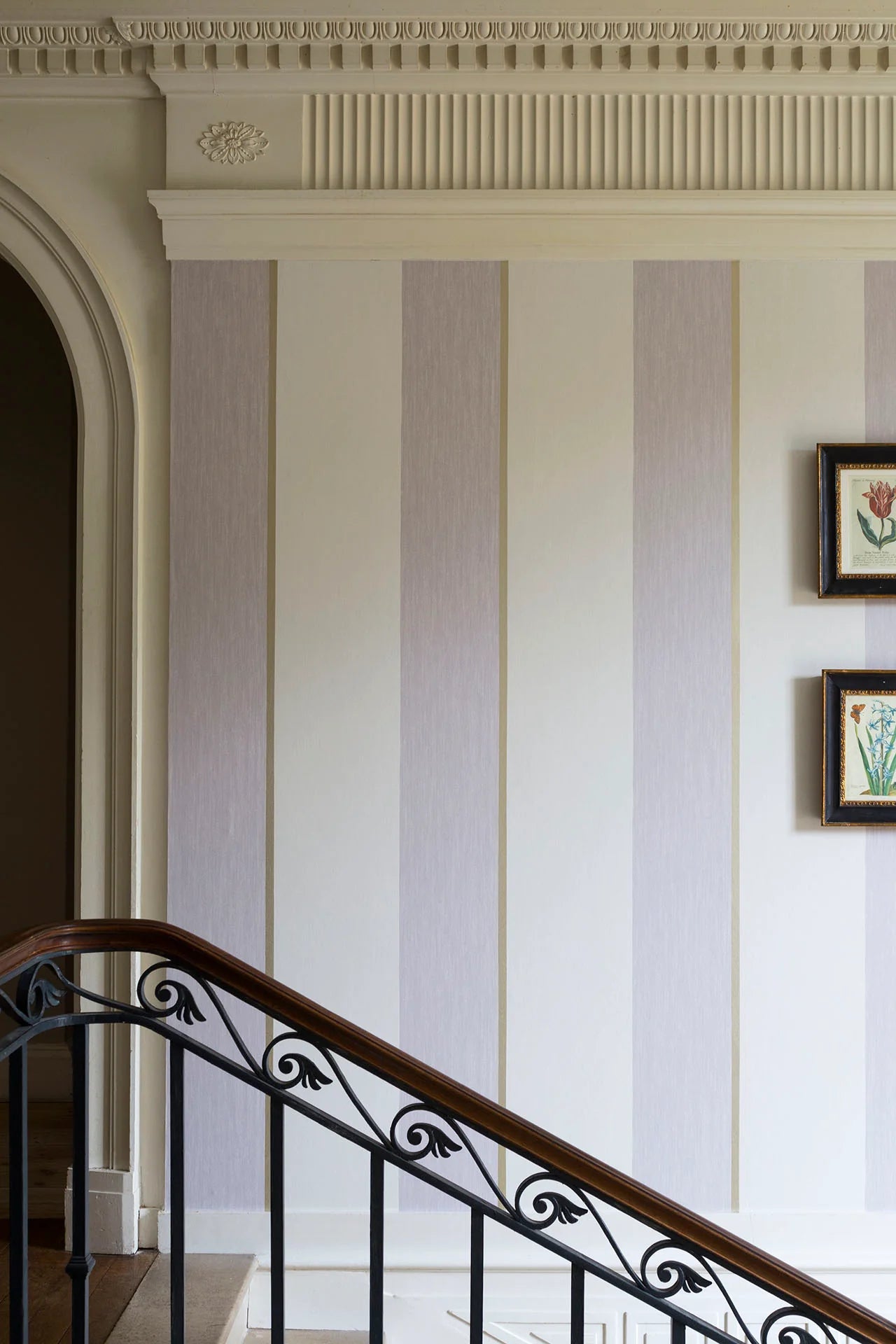 Cole & Son Folie Marly, Parchment & Dove