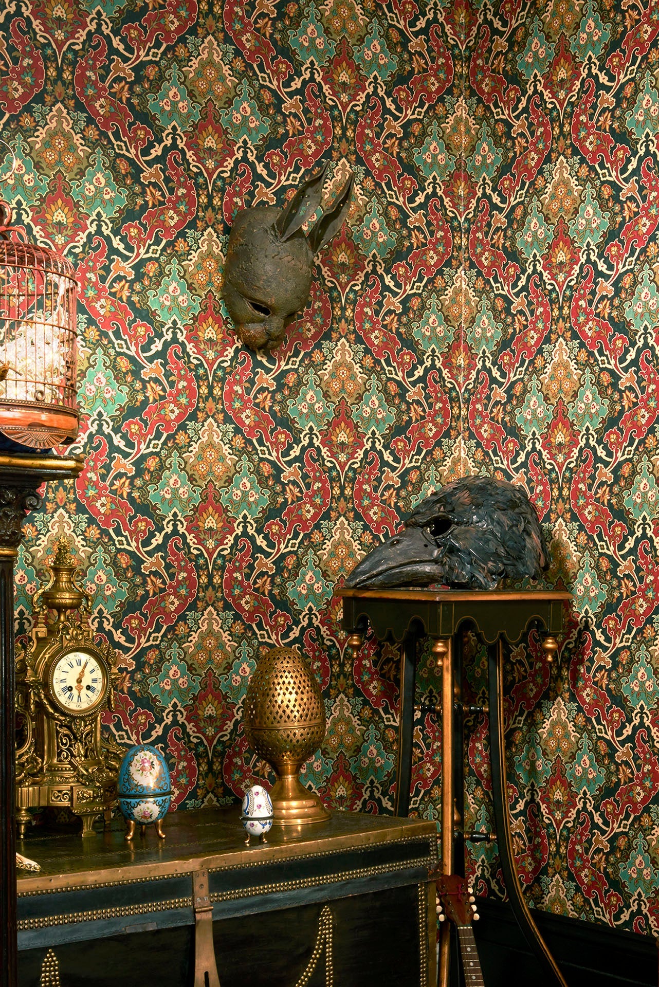 Cole & Son Mariinsky Damask Pushkin, Seafoam & Red on Charcoal