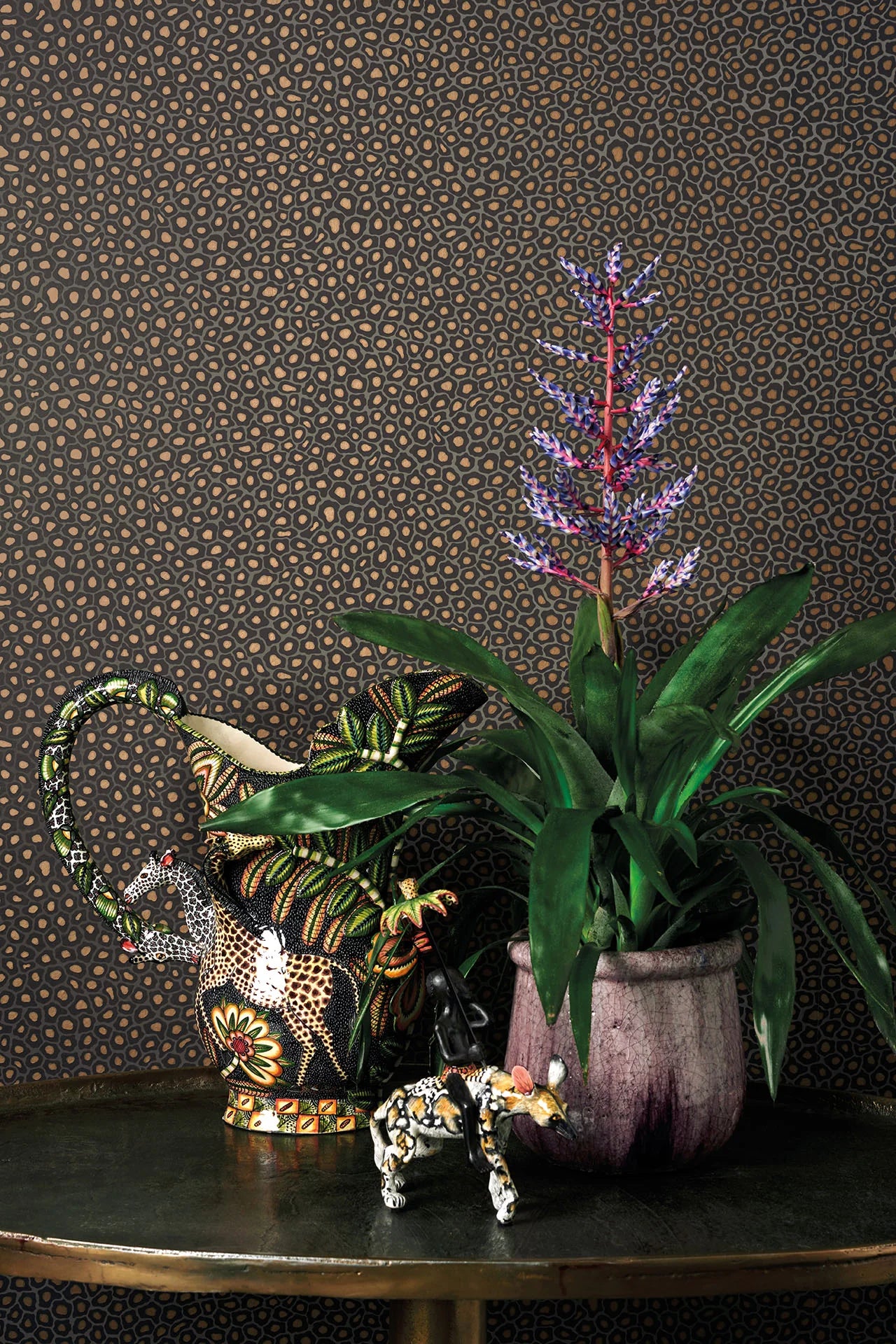 Cole & Son Ardmore Senzo Spot, Charcoal & Metallic Gold