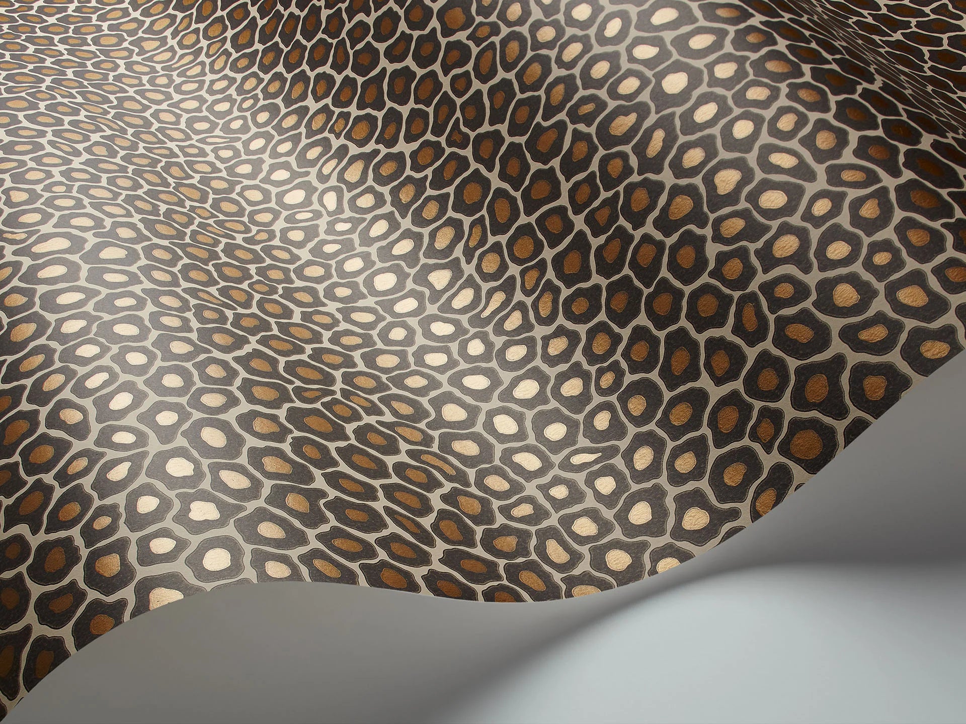 Cole & Son Ardmore Senzo Spot, Soot & Metallic Gold on Cream