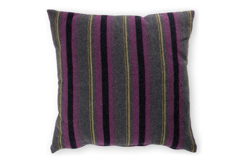 Etro sierkussen grijs met paisley bies, achterzijde gestreept