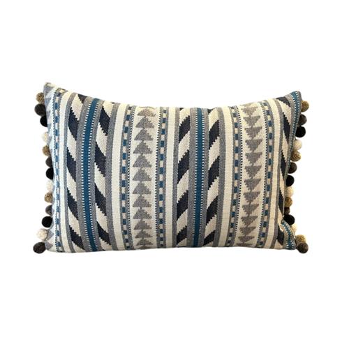 GVT Sierkussen Wyeo Indigo Pom 60x40