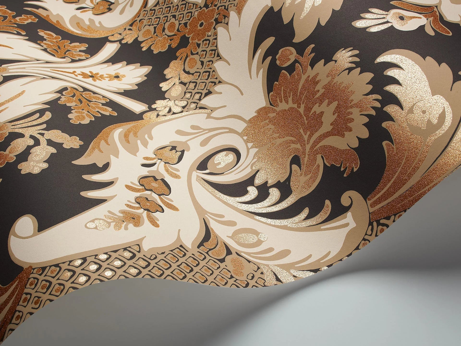 Cole & Son Albemarie, Aldwych, Glitter Silver on Metallic Gilver (kopie)