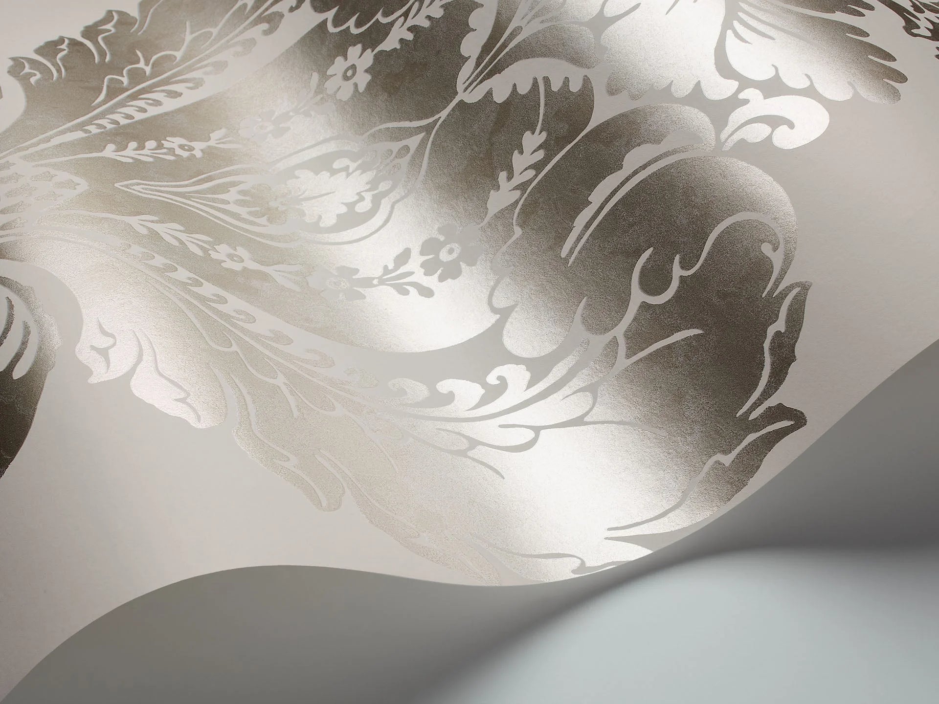 Cole & Son Albemarie, Baudelaire, Metallic Silver on Grey