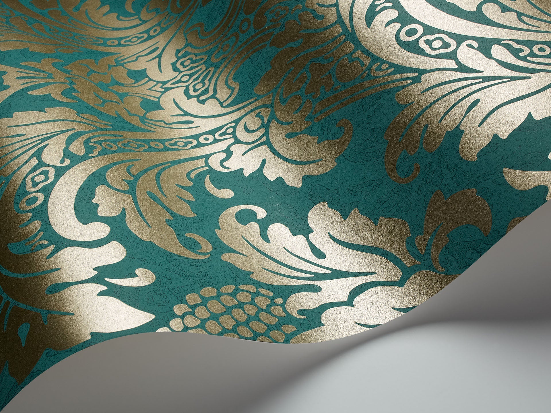 Cole & Son Albemarie, Blake,  Metallic Gold on Teal,