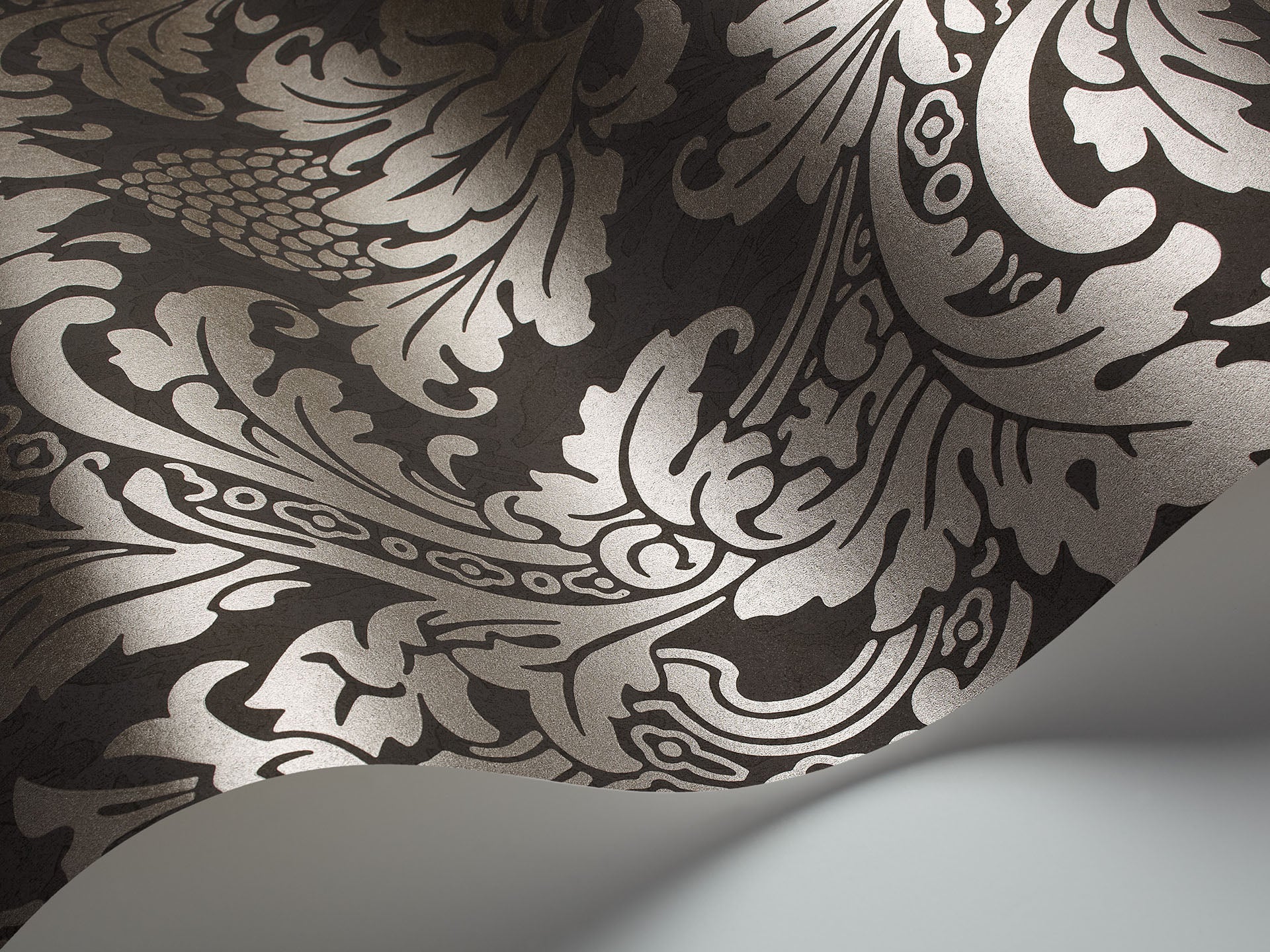 Cole & Son, Albemarie, Blake, Metallic Pewter on Charcoal