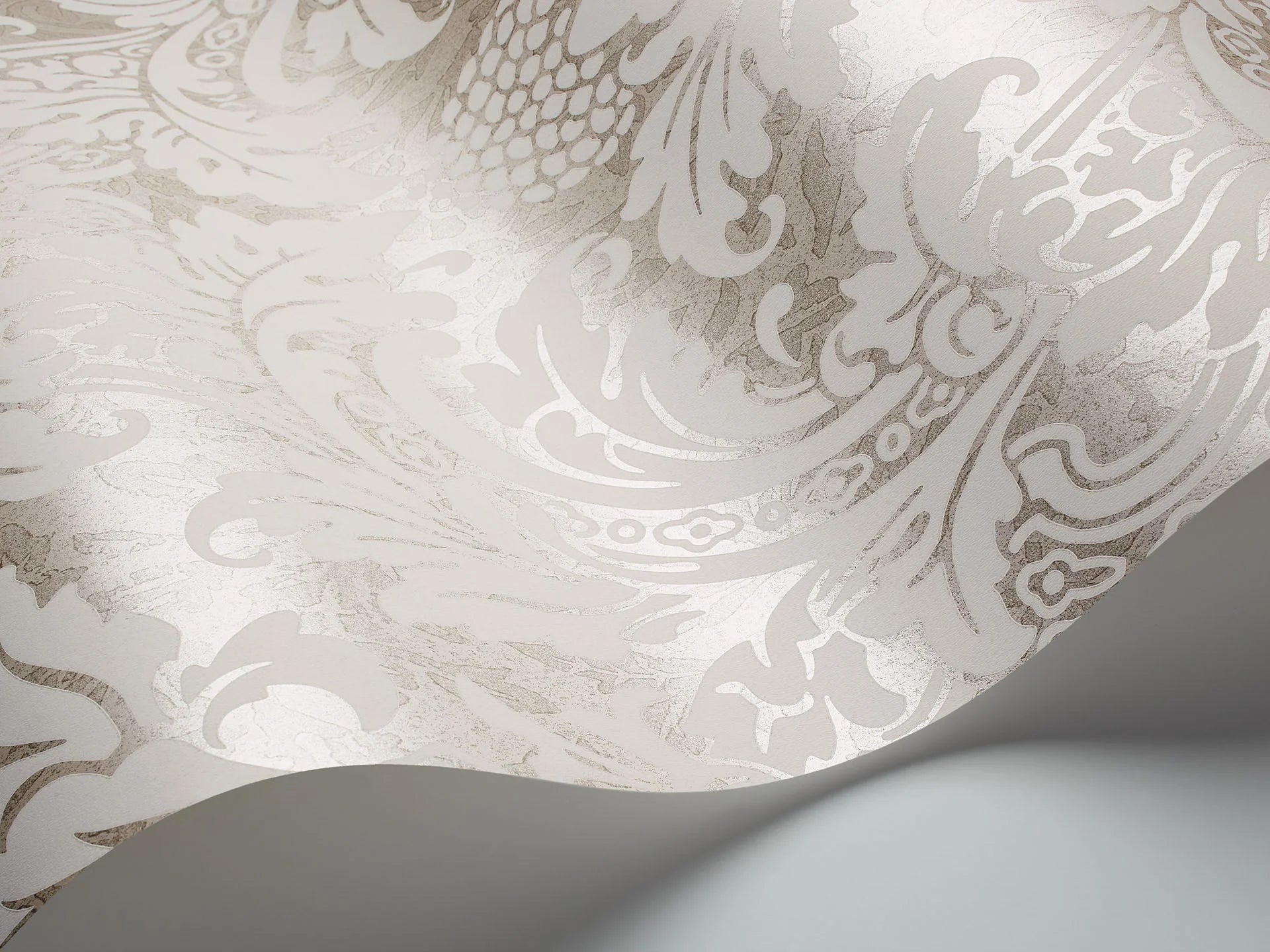 Cole & Son, Albemarie, Blake, Metallic Pewter on Red