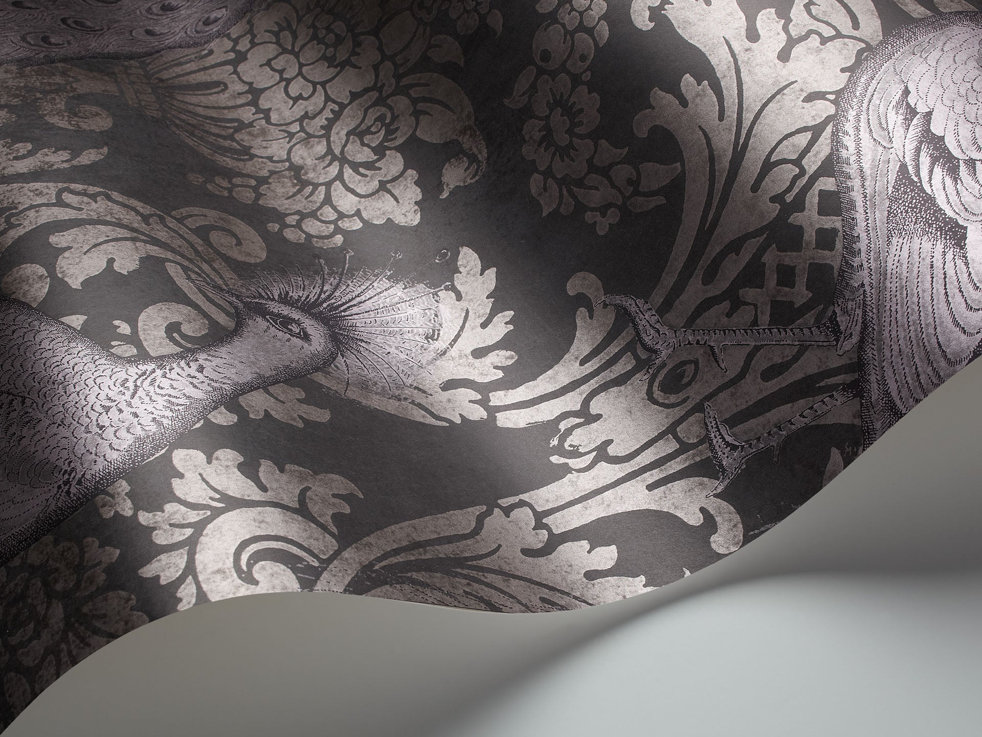Cole & Son, Albemarie, Byron, Metallic Lilac Grey & Mink on Charcoal