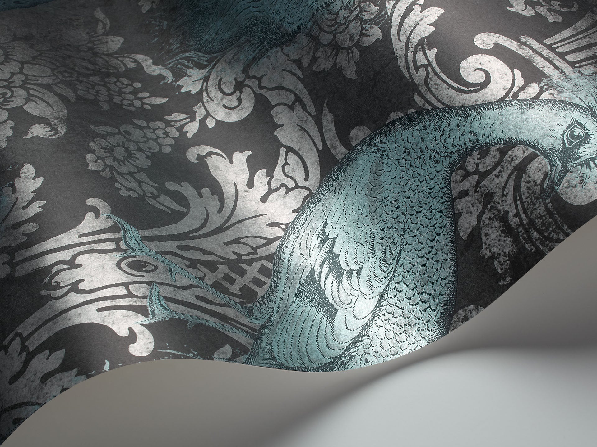 Cole & Son, Albemarie, Byron, Metallic Petrol & Metallic Silver on Charcoal