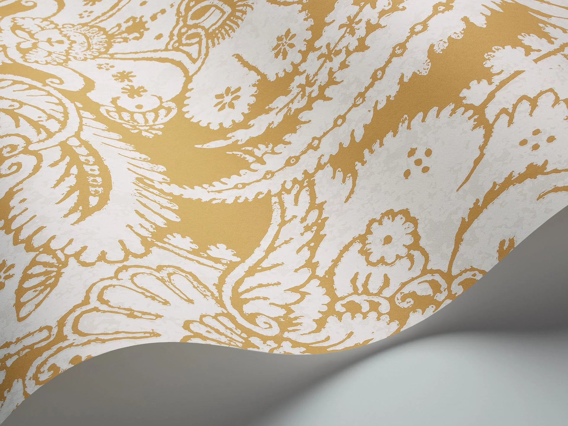 Cole & Son, Albemarie, Chatterton, Chalk on Ochre