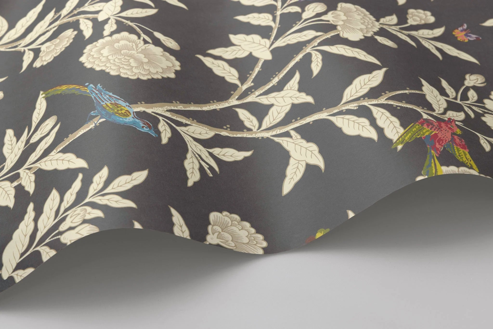 Cole & Son, Classics Vol I,Roseberry with Birds, Soft Charcoal