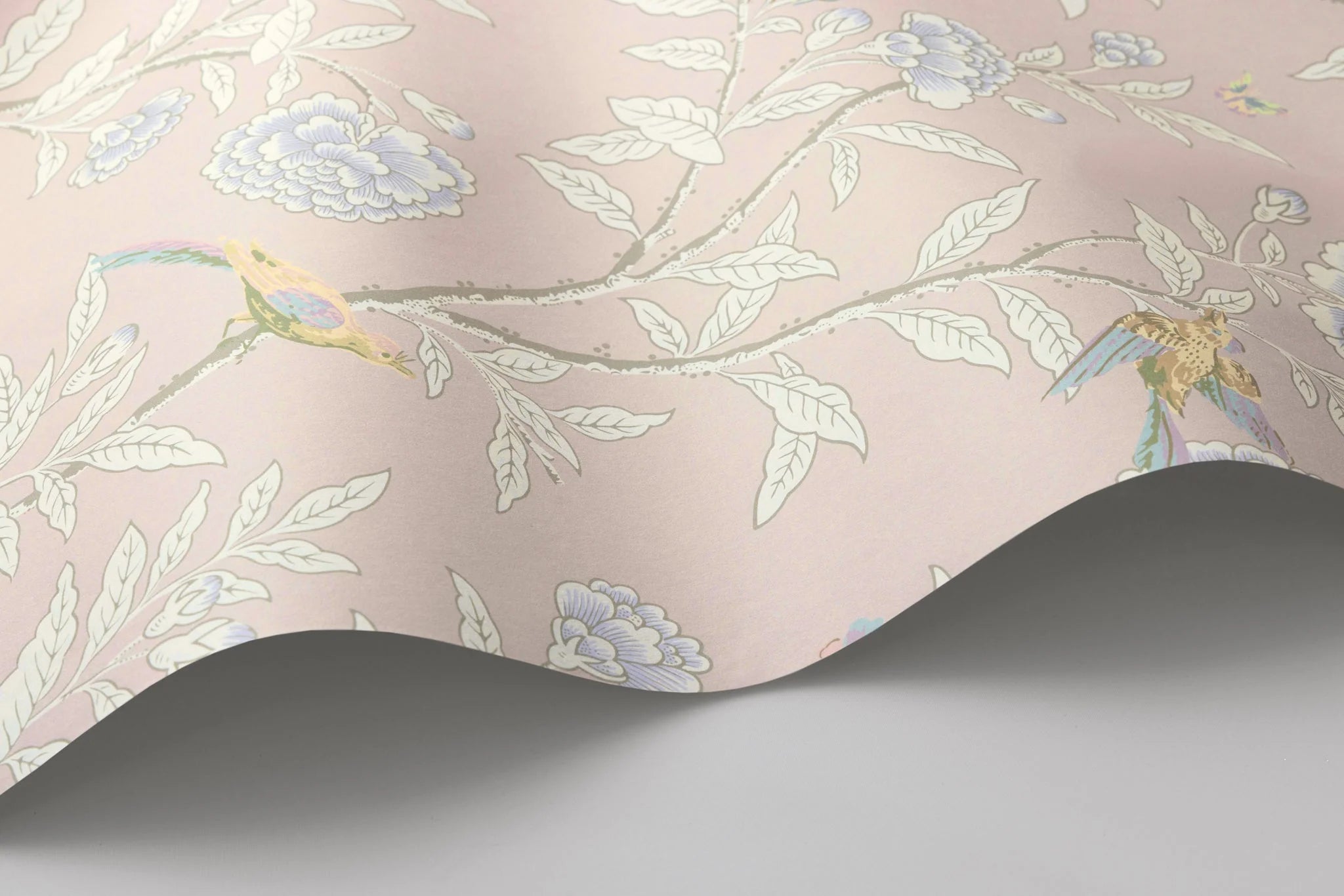 Cole & Son, Classics Vol I,Roseberry with Birds, Shell Pink