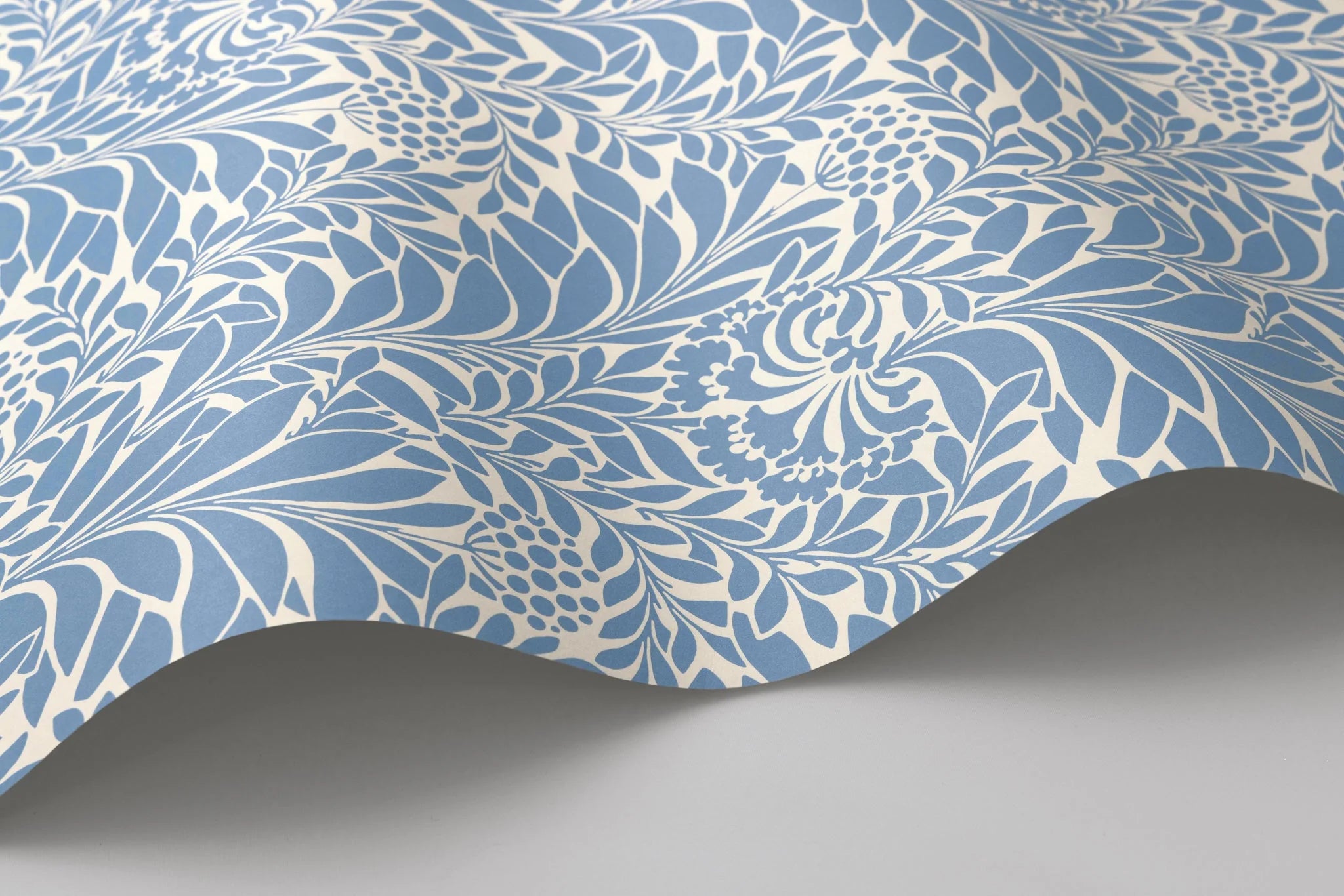 Cole & Son, Classics Vol I, Honeysuckle, Cornflower Blue