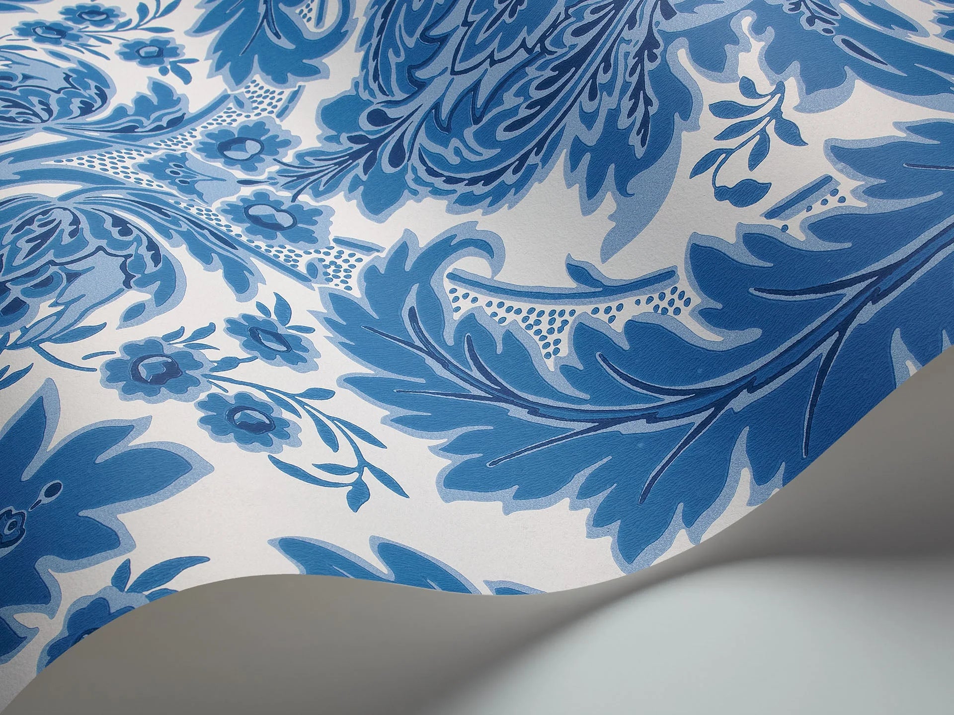 Cole & Son, Albemarie, Coleridge, Blue on White