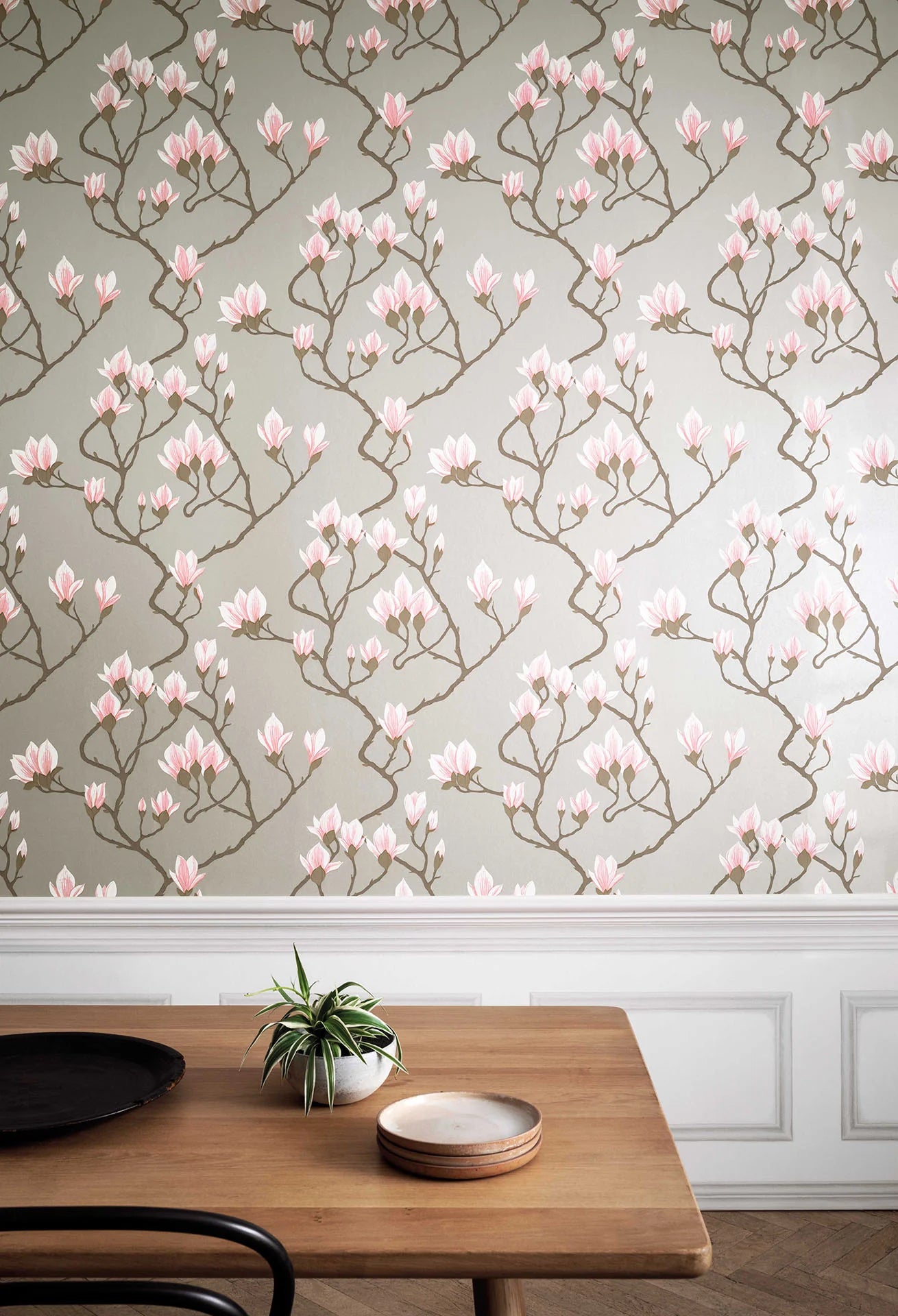 Cole & Son Contemporary Collection, Magnolia, Alabaster on Metallic Silver