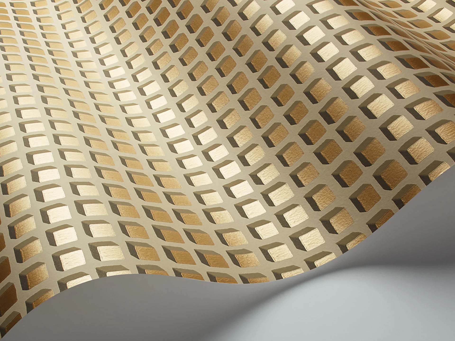 Cole & Son Geometric II Mozaïek, Metallic Gold on Oat