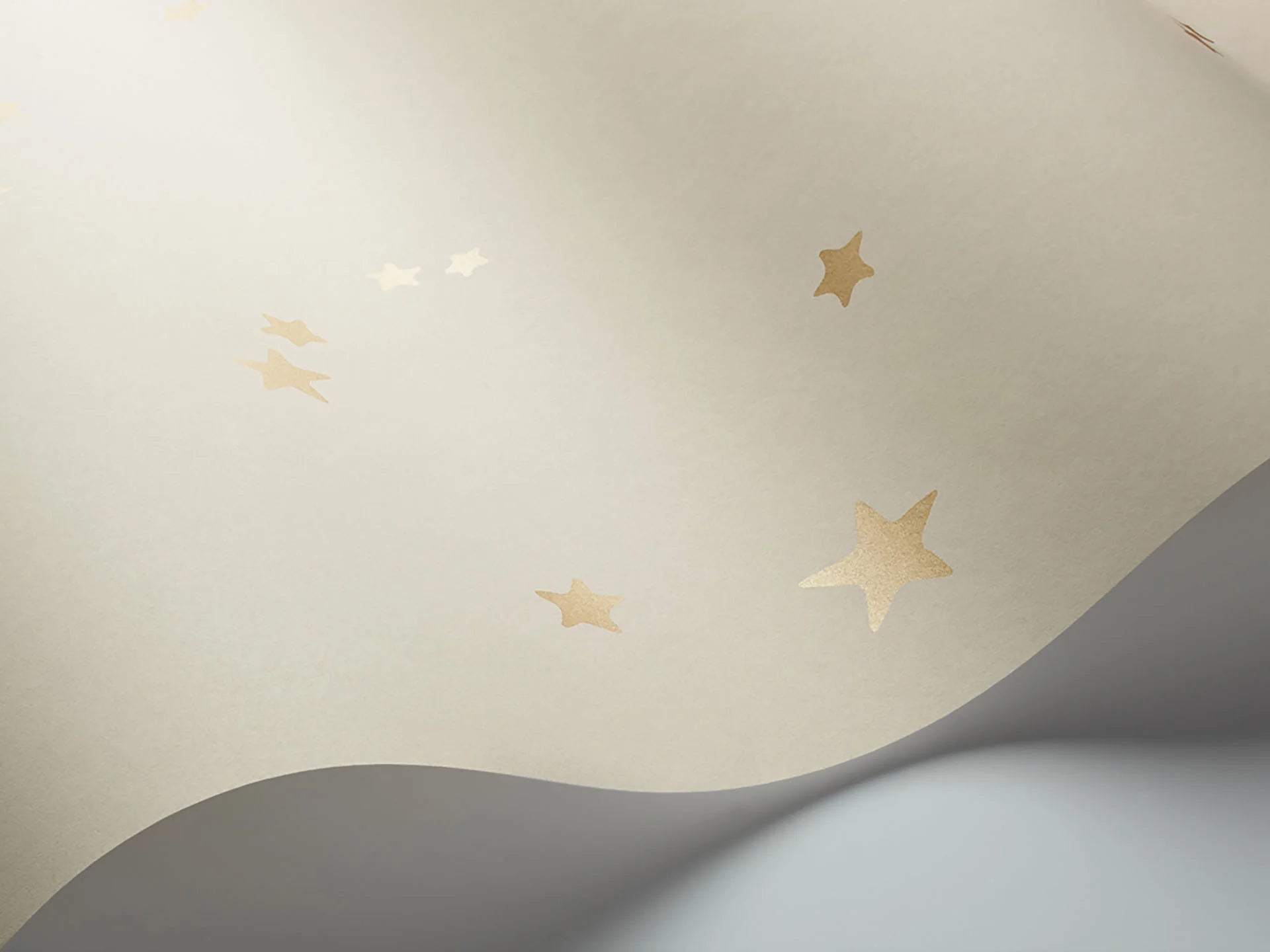 Cole & Son Whimsical Stars, Metallic Gold on Linen
