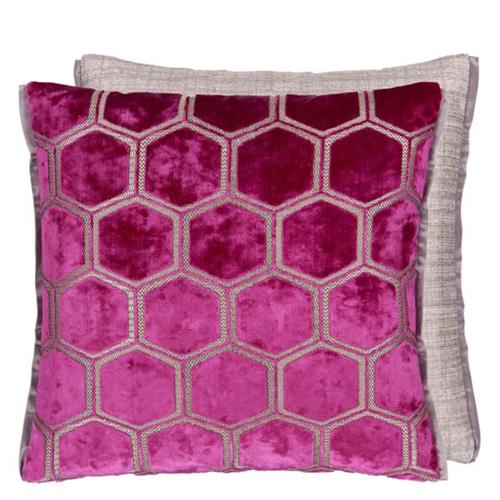 Designers Guild Sierkussen Manipur Fuchsia Honingraat 43x43