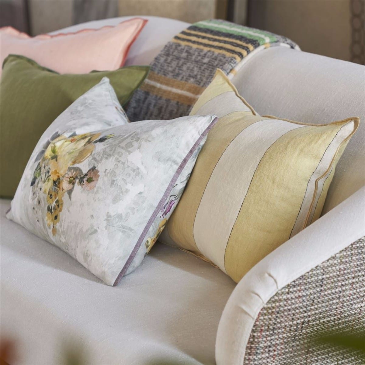 Designers Guild Sierkussen Veronese Duck Egg