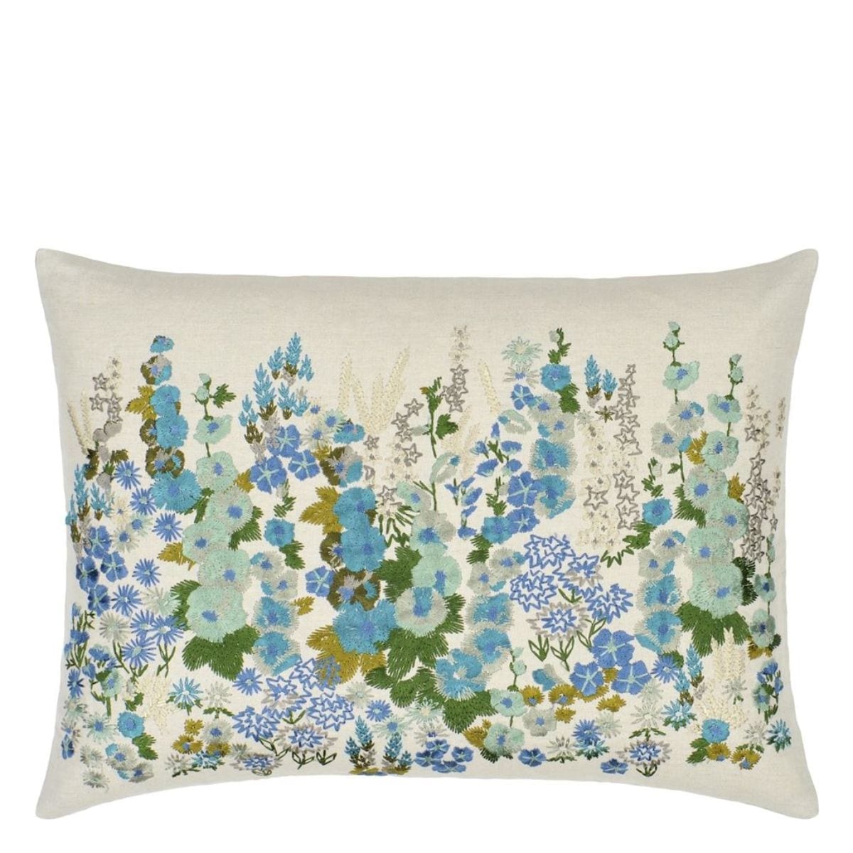 Designers Guild Sierkussen Hollyhock Celadon met geborduurde bloemen